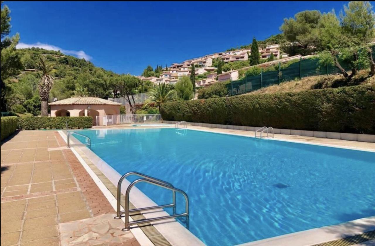 10 A 12 Pers Famille Amateurs Randonnee Boulouris Panorama Saint Raphael Tennis Piscine Partage Екстер'єр фото